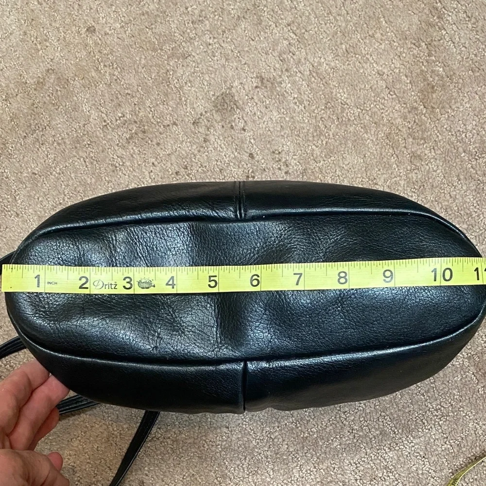 Vintage Black Leather Shoulder Bag Practical Chic Utility Trendy